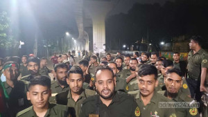 এবার নামল আনসার বাহিনী, দাবি ‘চাকরি জাতীয়করণ’
