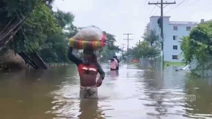 বন্যার পরিস্থিতি পর্যবেক্ষণে ফেনীর পথে দুর্যোগ উপদেষ্টা