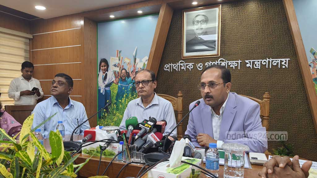 ছাত্র-জনতার দাবি অনুযায়ী কাজ করব: উপদেষ্টা বিধান রঞ্জন