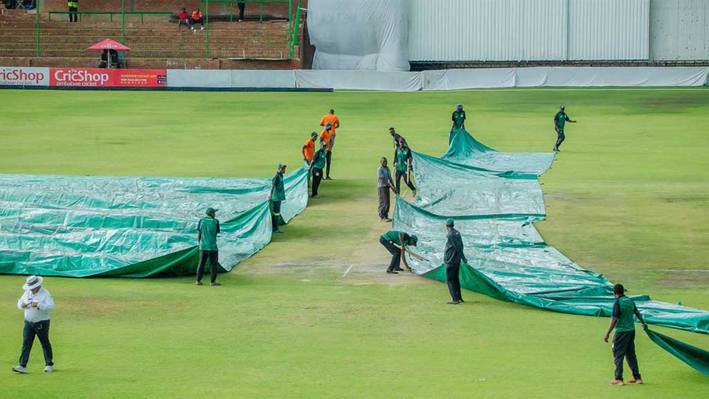 বুলাওয়ায়োতে ব্যাটসম্যানদের পর এবার বৃষ্টির দাপট