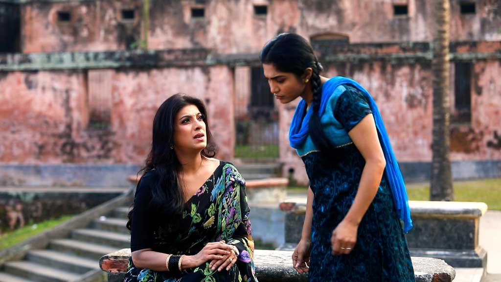 টিভিতে যাকে সহজে দেখা ‘যায় না’
