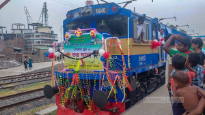 চাঁপাইনবাবগঞ্জ-ঢাকা ম্যাংগো স্পেশাল ট্রেন চালু