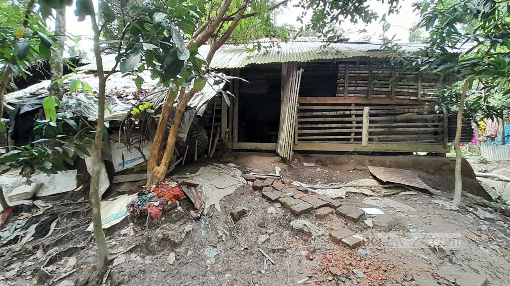 হৃদয়দের বসতঘর