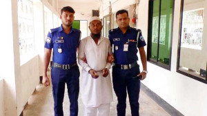 মাদ্রাসাছাত্রীকে ধর্ষণের মামলায় পালক বাবা গ্রেপ্তার