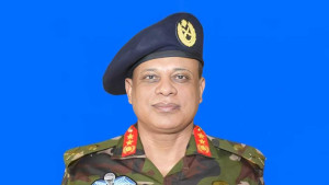 ডিজিএফআইয়ের সাবেক ডিজি হামিদুল ও স্ত্রীর দেশত্যাগে নিষেধাজ্ঞা