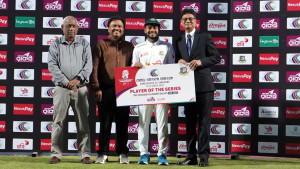 সেঞ্চুরি ও ৫ উইকেট, মিরাজের ক্যারিয়ারের ‘সেরা দিন’