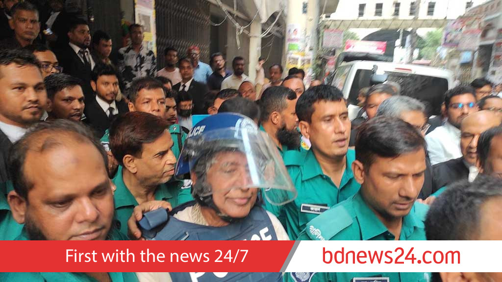 ‘আয় বহির্ভূত সম্পদ’: সাবেকমন্ত্রী রাজ্জাক ও স্ত্রী-সন্তানকে নোটিস দেবে দুদক