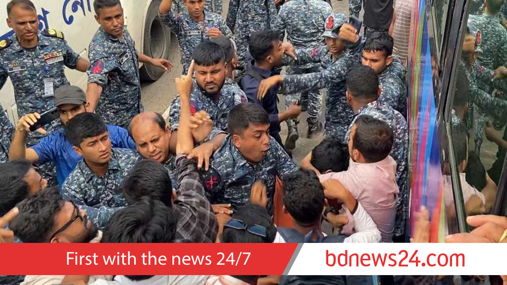 বরিশাল বিশ্ববিদ্যালয়ের শিক্ষার্থীদের সঙ্গে নৌবাহিনীর সদস্যদের ‘হাতাহাতি’