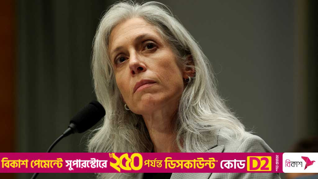 দায়িত্বে এক মাস পার হওয়ার আগেই বরখাস্ত হলেন মার্কিন সিডিসি প্রধান