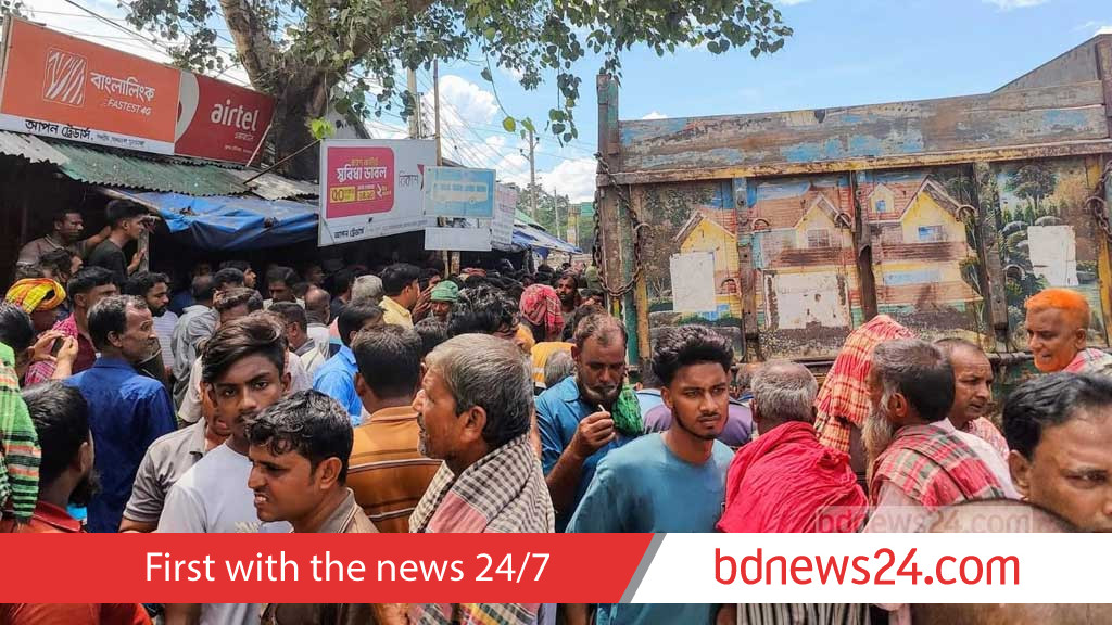 চুয়াডাঙ্গায় ট্রাকচাপায় বাইসাইকেল ব্যবসায়ী নিহত