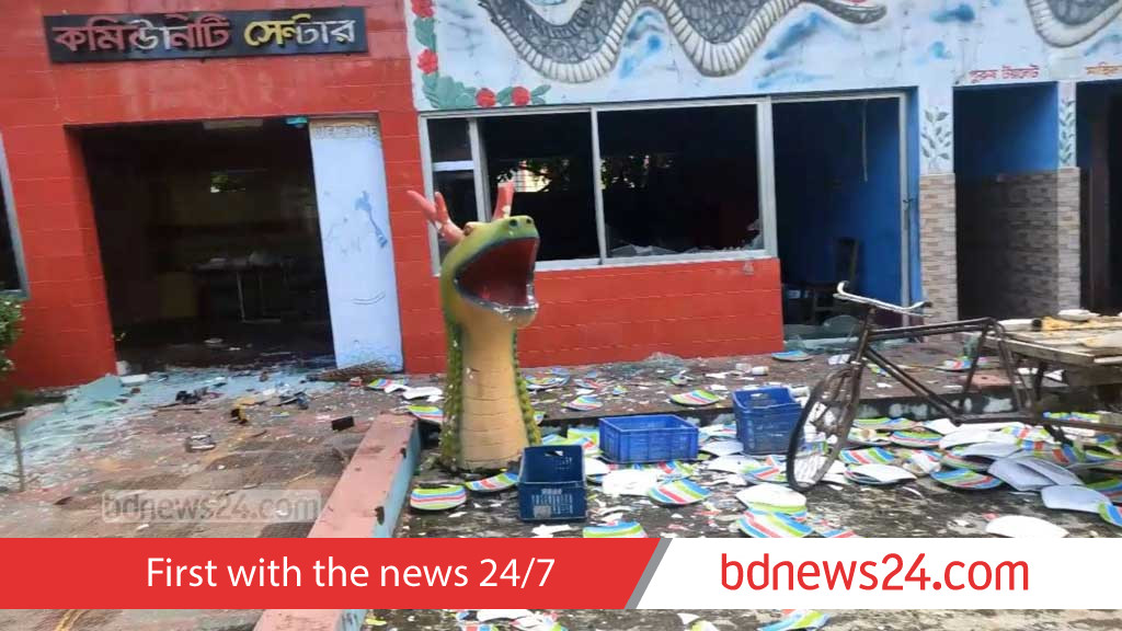‘মব তৈরি করে’ দিনাজপুরে রিসোর্টে হামলা-ভাঙচুর, দরবার শরিফে আগুন