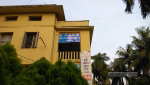 চাকরির কথা বলে গৃহবধূকে ‘ধর্ষণ’, আইনশৃঙ্খলা রক্ষাকারী বাহিনীর এক সদস্যের বিরুদ্ধে মামলা