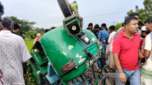 4 die as motorcycle, auto-rickshaw collide in Brahmanbaria