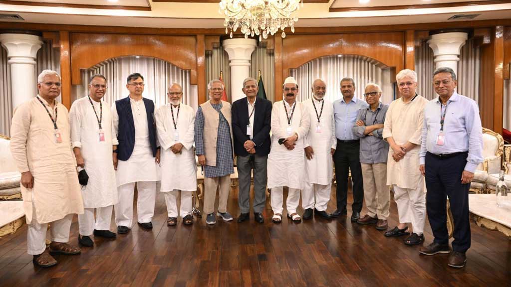 প্রধান উপদেষ্টার সঙ্গে বৈঠকে বিএনপির প্রতিনিধি দল।