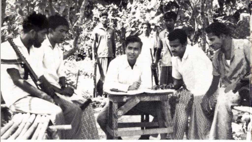 ২৫ মার্চের ক্র্যাকডাউনের পর তিনি প্রথমে স্বেচ্ছাসেবক দল গঠন করে রিফিউজি বা শরণার্থীদের সহায়তা ও পুনর্বাসনের কাজ শুরু করেন।