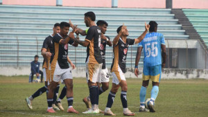 কাঙ্ক্ষিত জয় কিংসের, ঘুরে দাঁড়িয়ে জিতল আবাহনী