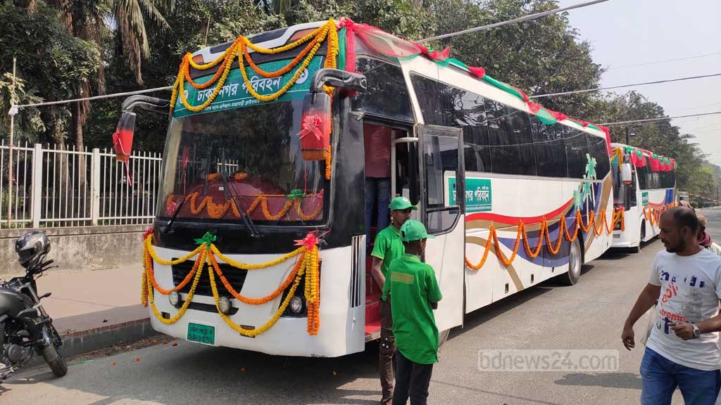 সড়কে শৃঙ্খলা আনতে যেন ‘ডেভিল হান্ট’ না লাগে: সড়ক সচিব 1 সড়কে শৃঙ্খলা আনতে যেন ‘ডেভিল হান্ট’ না লাগে: সড়ক সচিব