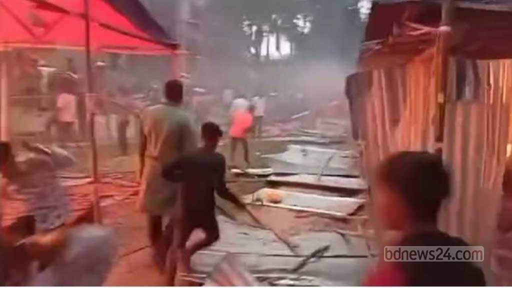 দিনাজপুরে মাজারে হামলা চালিয়ে ভাঙচুর ও অগ্নিসংযোগ