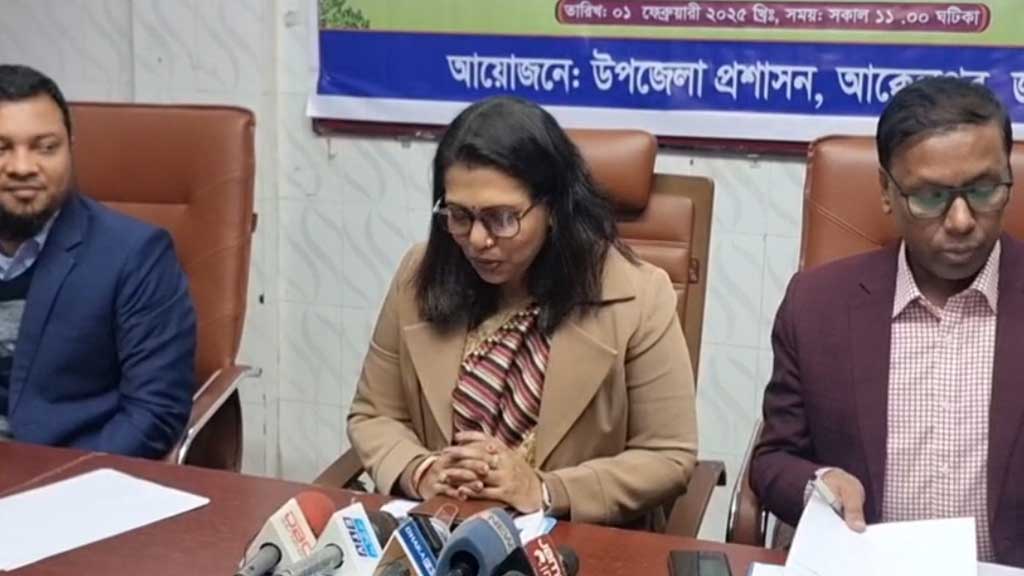 জয়পুরহাটে নারী ফুটবল খেলা বন্ধের ঘটনায় দুই ইমামের দুঃখ প্রকাশ