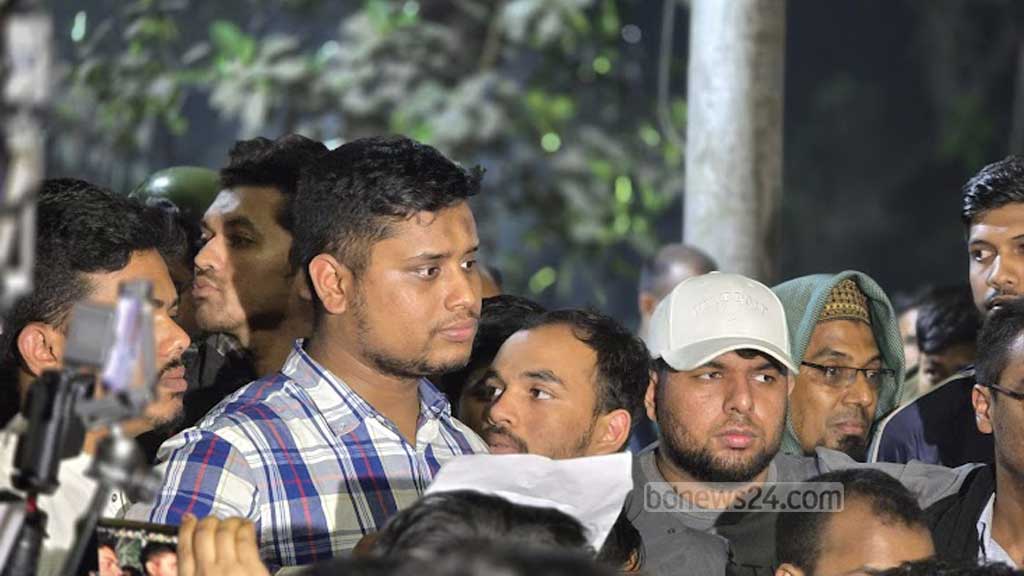 দাবি পূরণের আশ্বাসে যমুনা থেকে সরলেন অভ্যুত্থানে আহতরা