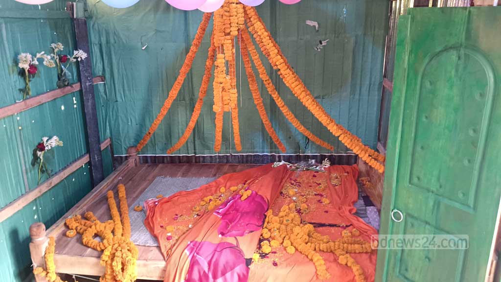 বিয়েতে উচ্চ শব্দে গান: বাসরঘরে হামলা-ভাঙচুর, বরসহ আহত ৪