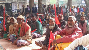 শোষণ-বৈষম্যহীন কৃষি ব্যবস্থার দাবিতে চাঁপাইনবাবগঞ্জে কৃষক সমাবেশ