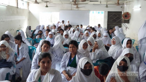 নারীবান্ধব শৌচাগার চাই সব স্কুল-কলেজে