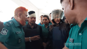 হিরো আলমকে ‘হত্যাচেষ্টা’: জামিন পেলেন রিয়া মনি ও রিয়াজ