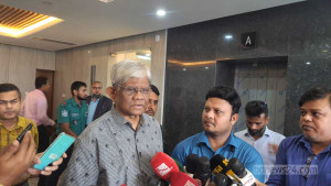 ঈদের দীর্ঘ ছুটিতে অর্থনীতি ‘স্থবির হবে না’: অর্থ উপদেষ্টা