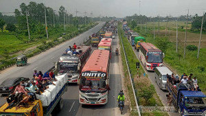 30-km tailback on Tangail highway stalls Eid traffic