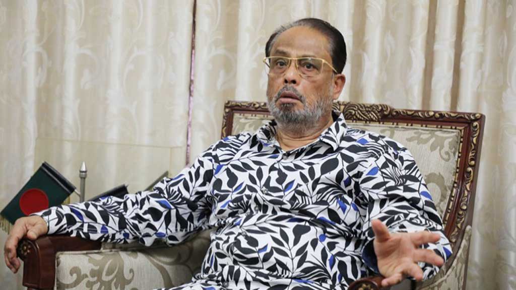 নতুন করে সংকটে জাতীয় পার্টির চেয়ারম্যান জি এম কাদের, তার সাংগঠনিক কার্যক্রমে নিষেধাজ্ঞার মধ্যে দলের কয়েকজন নেতা সম্মেলন করে আলাদা কমিটি করেছেন।