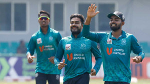 তামিমের জীবন-মৃত্যুর সন্ধিক্ষণেও কেন বন্ধ হয়নি খেলা