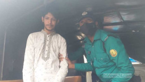 শাবিতে ছাত্রলীগের কর্মীকে পুলিশে দিল বৈষম্যবিরোধীরা