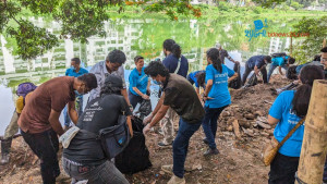 স্বেচ্ছাসেবা মানুষকে সমৃদ্ধ করে