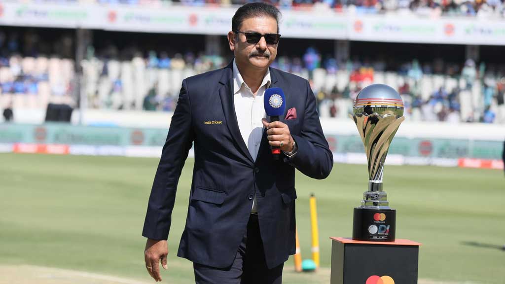 ইংল্যান্ড সফরে যে দুই ক্রিকেটারকে ভারতীয় দলে চান শাস্ত্রি