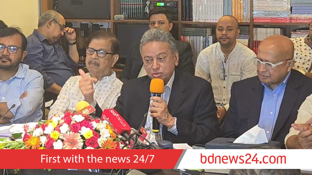 দলগুলোকে গণভোট করার দায়িত্ব কে দিয়েছে, প্রশ্ন আমীর খসরুর