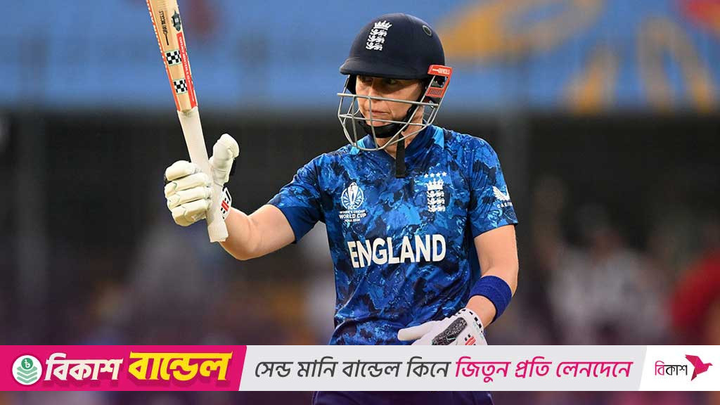 ৩০০তম ম্যাচে নাইটের সেঞ্চুরি