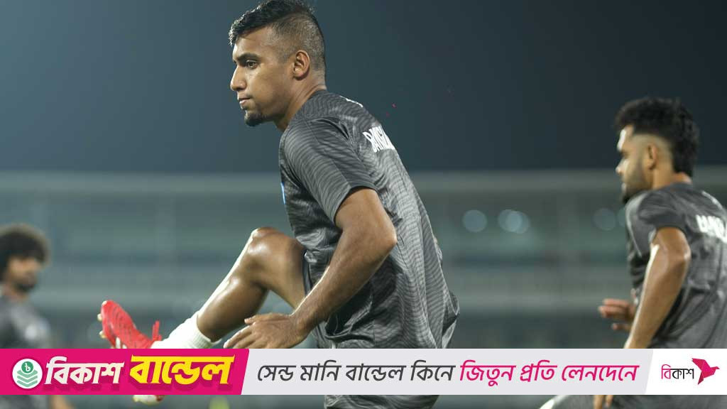 ‘জামাল খেলুক আর না খেলুক, সে-ই অধিনায়ক’