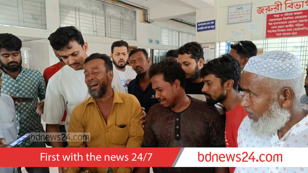 ঝিনাইদহে বাস চাপায় শিশুসহ নিহত ২