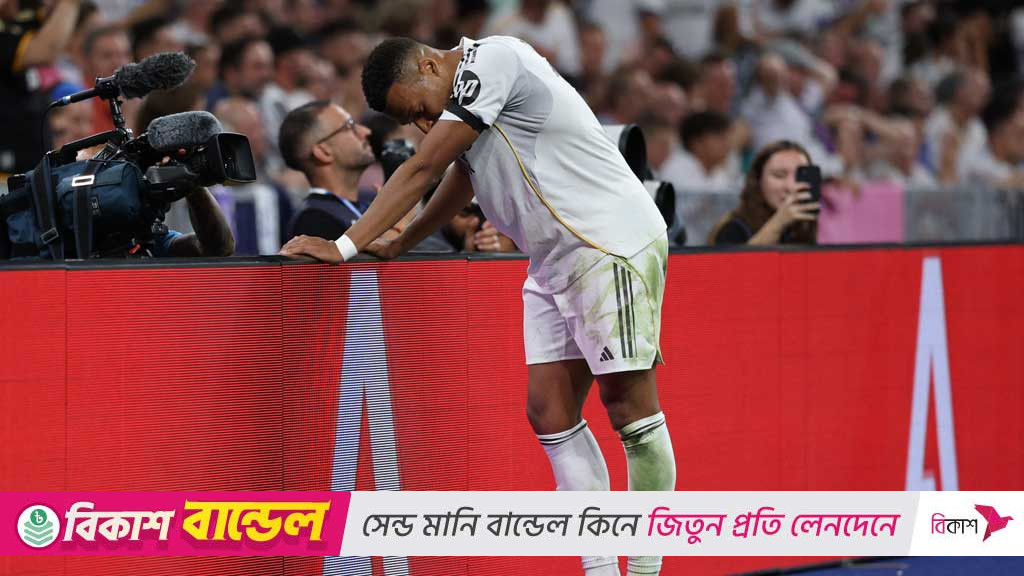 অ্যাঙ্কেলে চোট পেয়েছেন এমবাপে