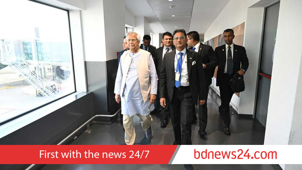 রোমে পৌঁছেছেন প্রধান উপদেষ্টা