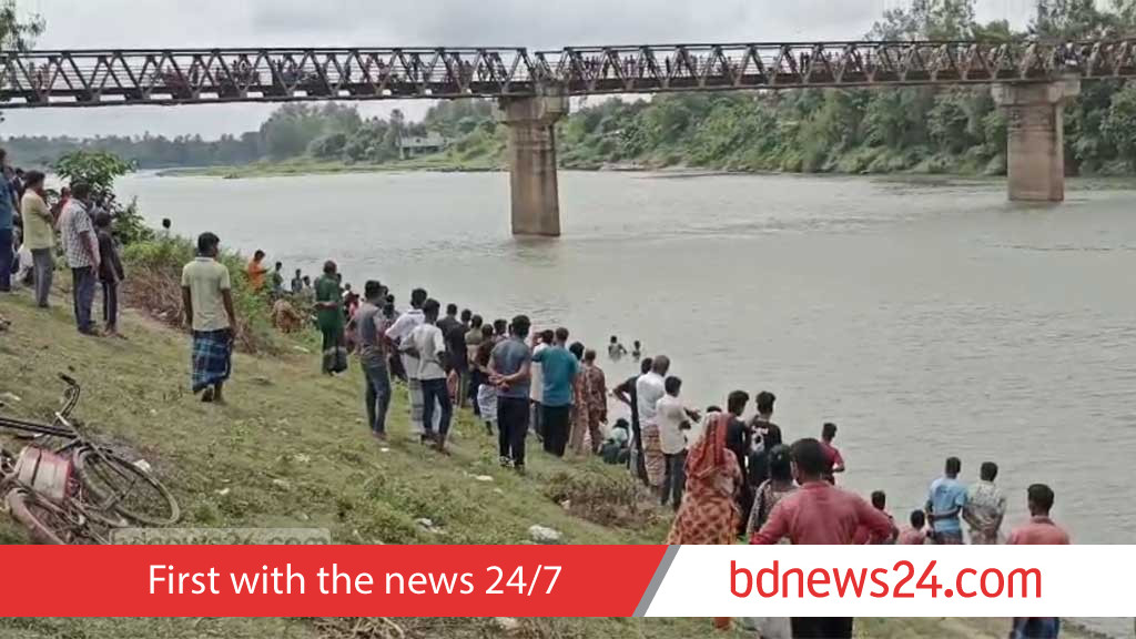 প্রতিমা বিসর্জন দিতে গিয়ে নদীতে নিখোঁজ কিশোরের লাশ ২৫ ঘণ্টা পর উদ্ধার