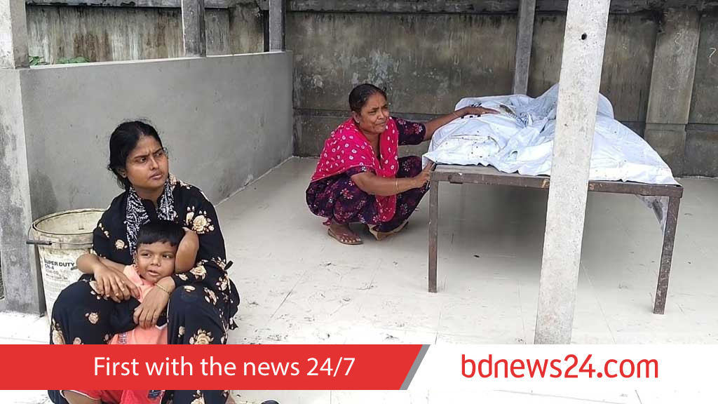 কাচপুর সেতুতে গাড়ির ধাক্কায় ২ ট্রাক চালক নিহত