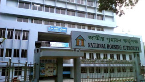 ১২ ফ্ল্যাট বরাদ্দে ‘অনিয়ম’: এখন গৃহায়ন কর্তৃপক্ষকে দুষছেন সেই সচিবরা