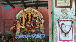 তিনশ বছরের পুরোনো পূজায় একদিন