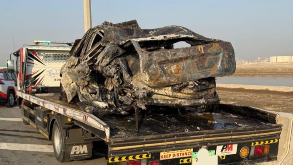 দুর্ঘটনার পর গাড়ি।