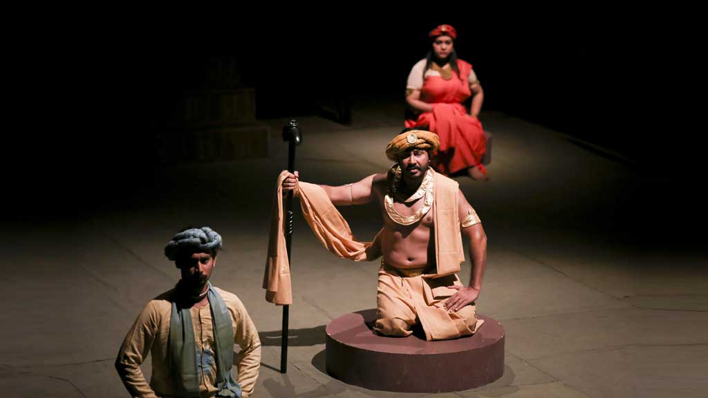 শিল্পকলার মঞ্চে 'খনা' তিনদিন শিল্পকলার মঞ্চে 'খনা' তিনদিন