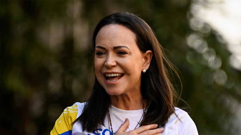 মাচাদো নোবেল জিতে উৎসর্গ করলেন ট্রাম্পকেই মাচাদো নোবেল জিতে উৎসর্গ করলেন ট্রাম্পকেই