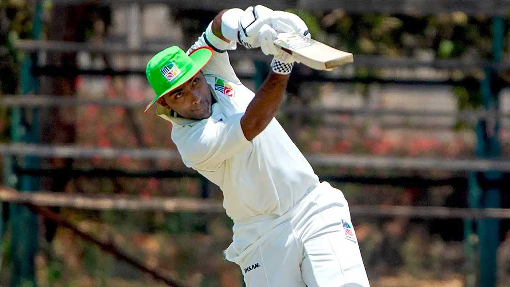 জিম্বাবুয়ের জার্সিতে অভিষেকের দুয়ারে ট্রিপল সেঞ্চুরির রেকর্ড গড়া নাকভি জিম্বাবুয়ের জার্সিতে অভিষেকের দুয়ারে ট্রিপল সেঞ্চুরির রেকর্ড গড়া নাকভি