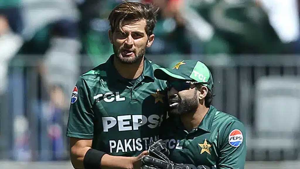 বরখাস্ত রিজওয়ান, পাকিস্তানের নেতৃত্বে আফ্রিদি বরখাস্ত রিজওয়ান, পাকিস্তানের নেতৃত্বে আফ্রিদি